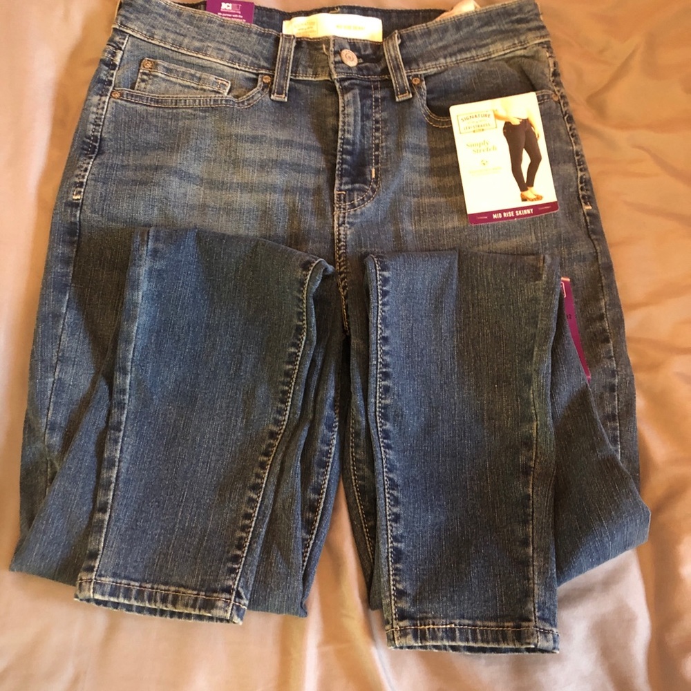 Signature Levi Strauss Mid-Rise Skinny Jeans size 6 Long, NWT
